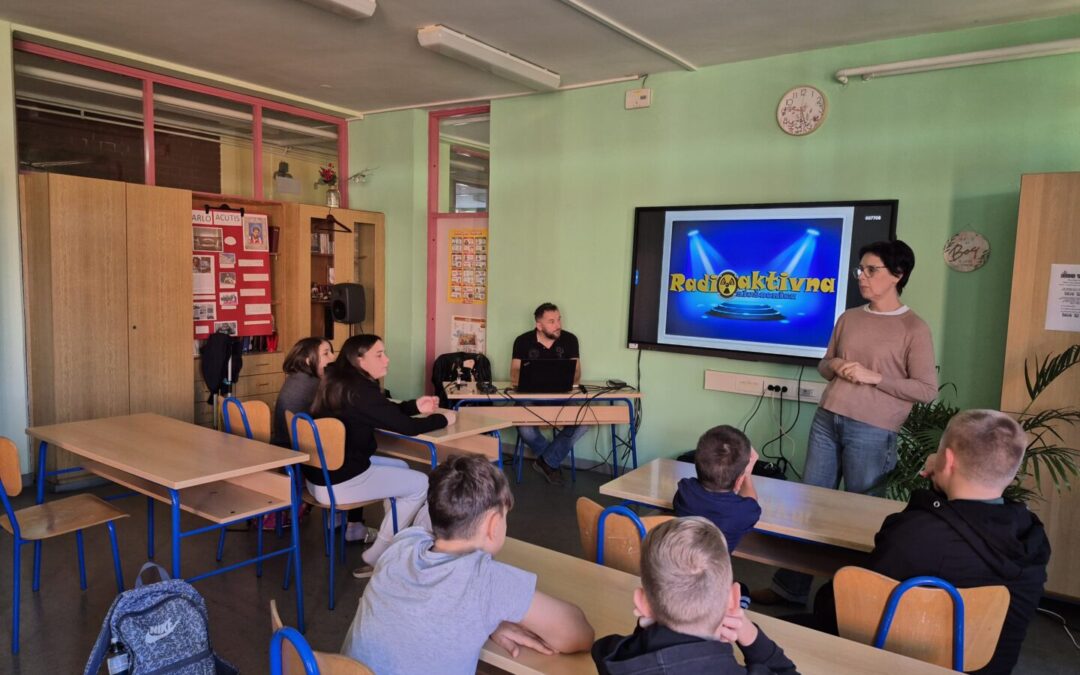 Radioaktivna slušaonica