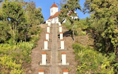Terenska nastava iz vjeronauka- posjet Gospinu svetištu u Bapskoj
